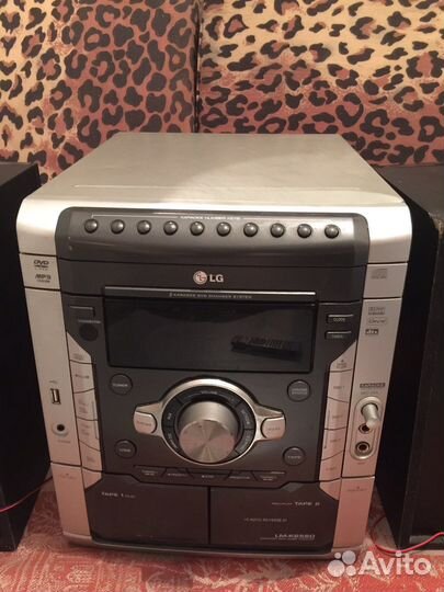 Музыкальный центр LG LM-K6560
