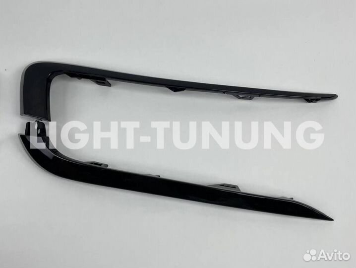 Молдинги Granta FL чёрный лак