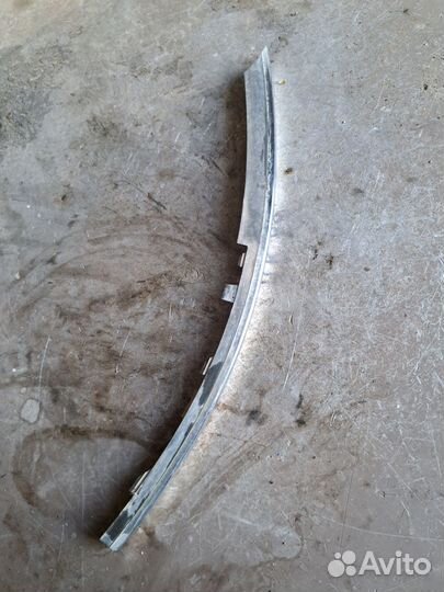 Молдинг переднего бампера Audi A6 C6