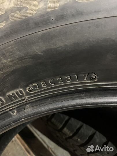 Bridgestone Blizzak Spike-02 SUV 275/60 R20 26J