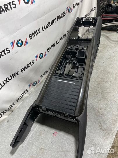 Подлокотник Bmw X5 F15 3.0 N57D30А 2014