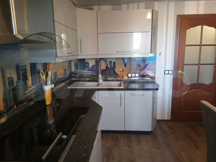 2-к. квартира, 80 м², 9/14 эт.