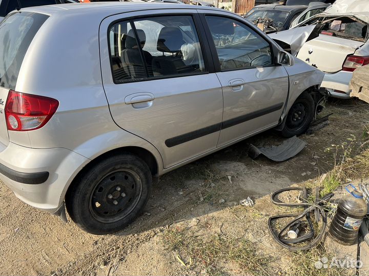 В разборе Hyundai Getz 1.3л АКПП 2003 г