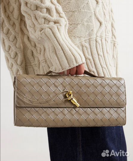 Kлатч Bottega Veneta