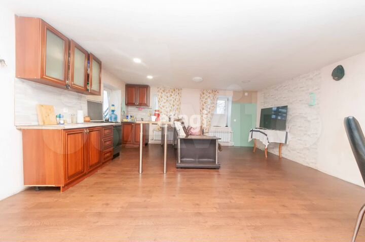 Дом 140 м² на участке 6 сот.