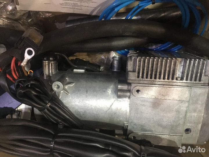 Предпусковой отопитель hydronic 10 24V