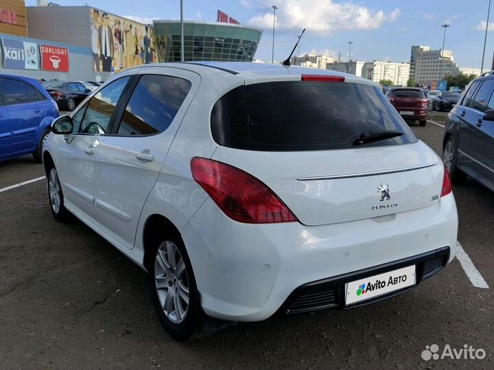 Peugeot 308 1.6 AT, 2011, 141 000 км