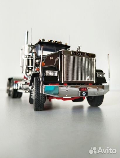 1/50 HHR Mack Superliner Black 1из100шт не Drake