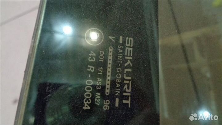 Стекло люка Land Rover Discovery 1 1989-1998