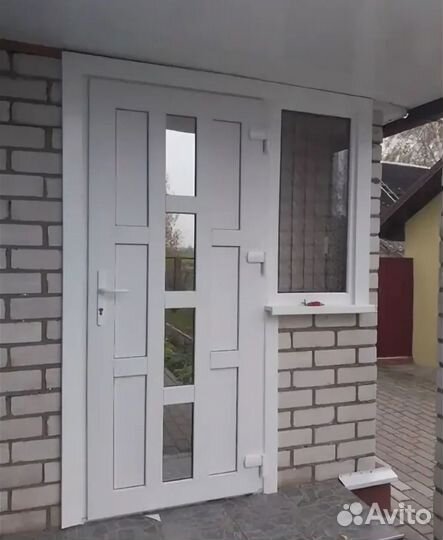Входные пластиковые двери