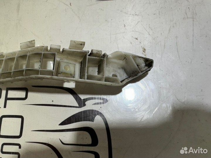 Крепление бампера заднее правое Kia Soul AM G4FC