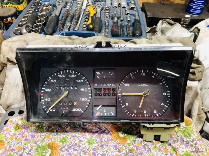 Щиток приборов Фольксваген Гольф-2,1.6 Б