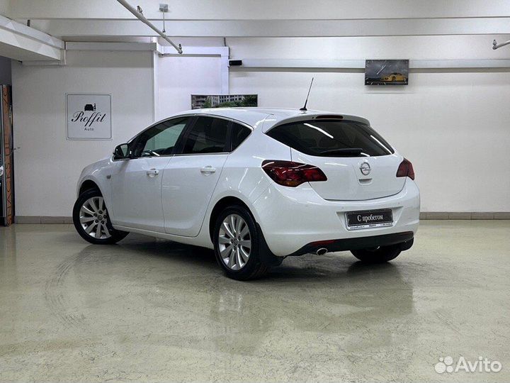 Opel Astra 1.6 AT, 2011, 166 000 км