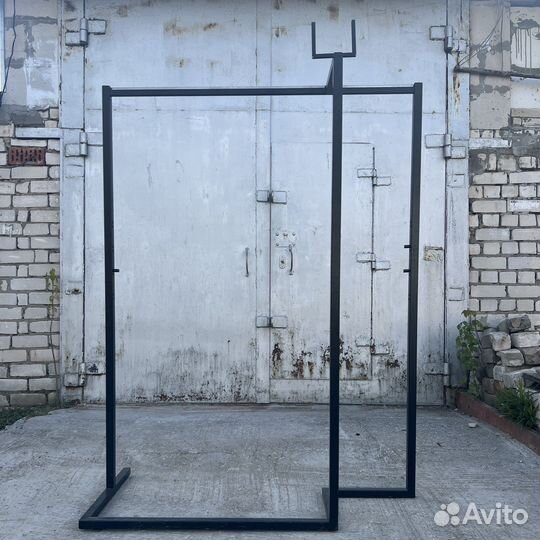 Стойки для вешалок