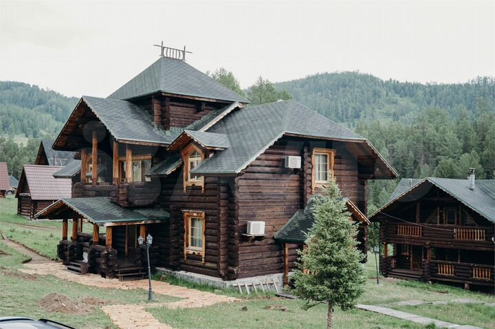 Коттедж 180 м² на участке 12 га