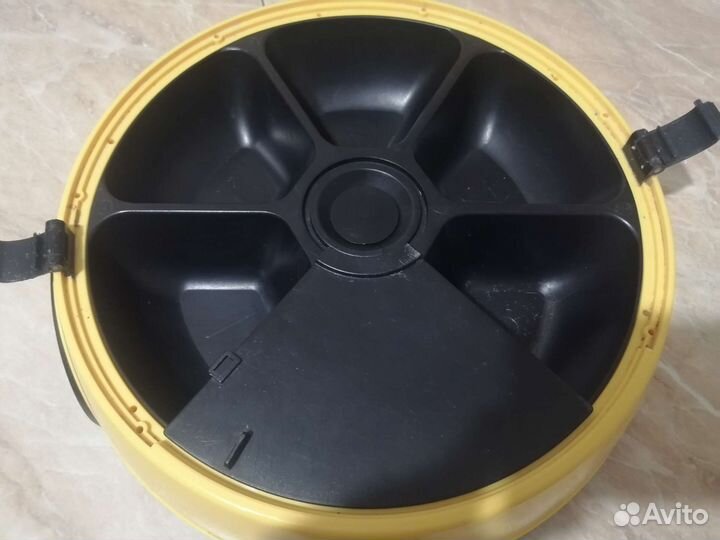 Автоматическая кормушка для животных