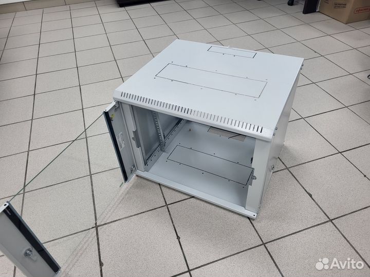 Настенный серверный шкаф 600*520*480 мм