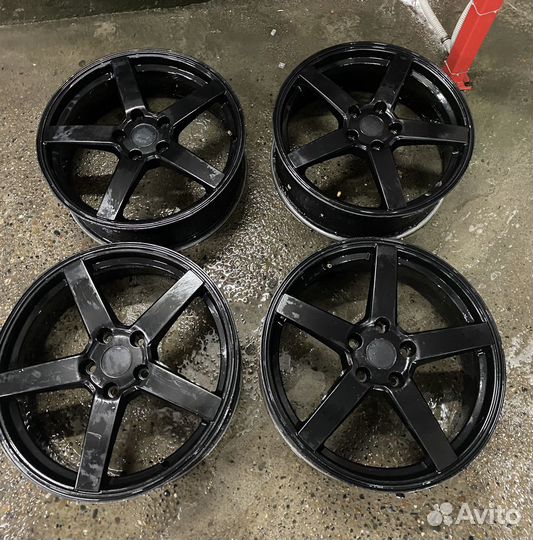 Диски Vossen R18 114,3х5