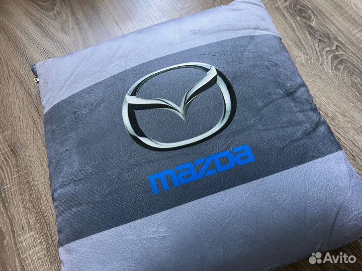 Декоративная подушка плед Mazda авто