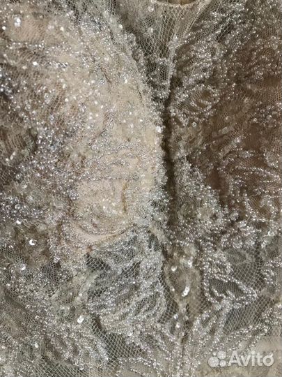 Свадебное платье 44