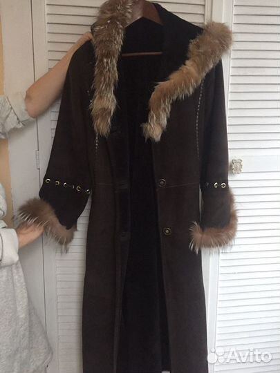 Дубленка с капюшоном