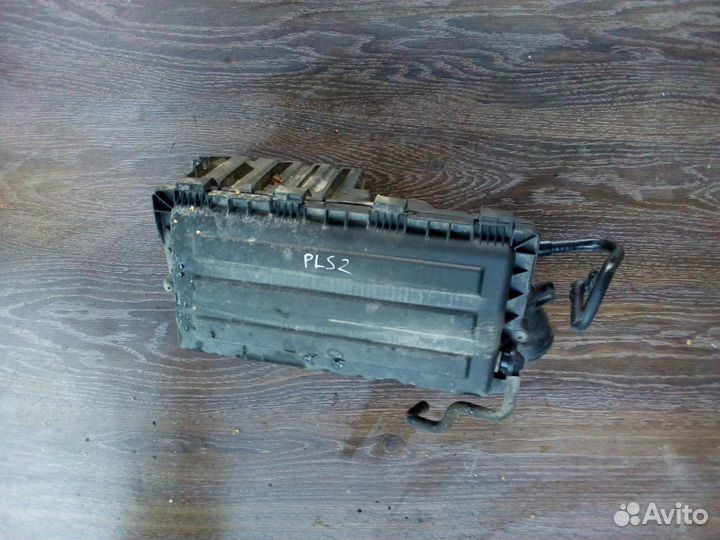 Корпус воздушного фильтра Vw Polo Sedan