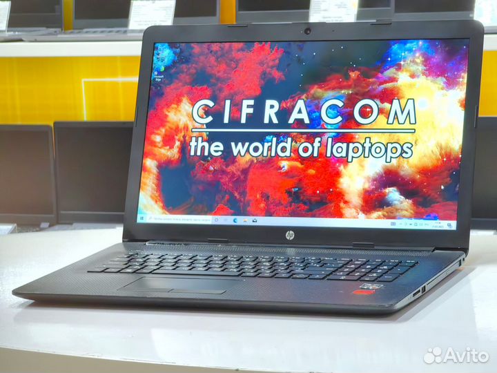 Ноутбук HP 17.3
