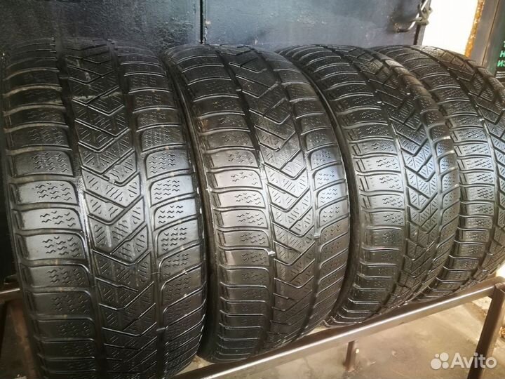 Pirelli Winter Sottozero 3 205/50 R17