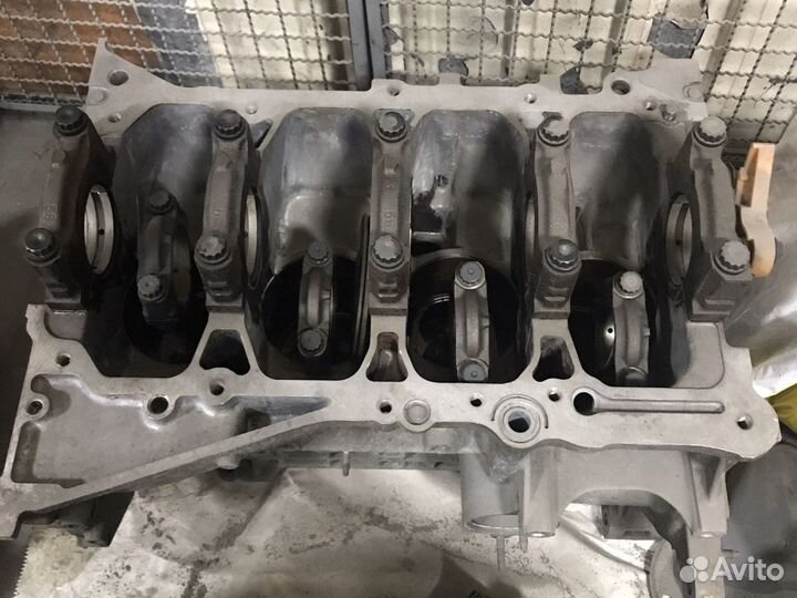 Блок двигателя Toyota 2AZ