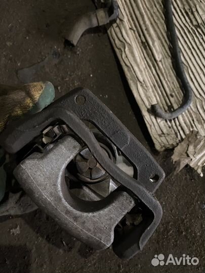 Суппорт задний левый Киа Сид 2 Kia Ceed 2 JD