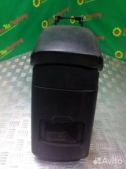 Подлокотник Geely Emgrand Ec7 2.0 2015