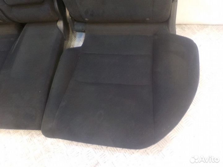 Сиденья комплект задние Honda Civic 5D