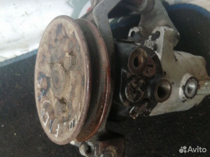 Насос гур Audi 100 C3