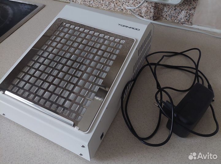 Маникюрный пылесос