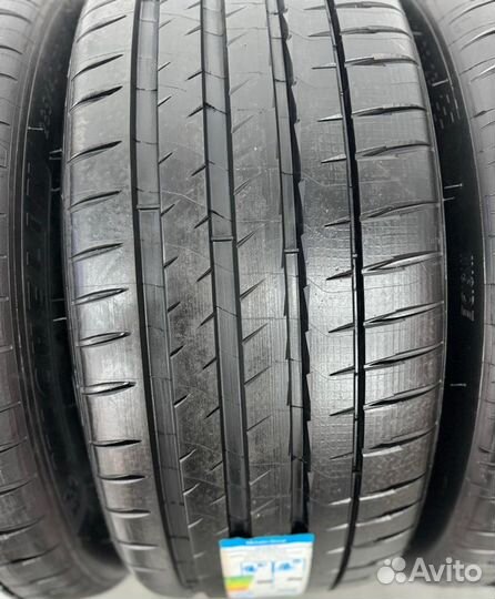 Michelin Pilot Sport 4 S 295/35 R21 и 315/30 R22 107Y