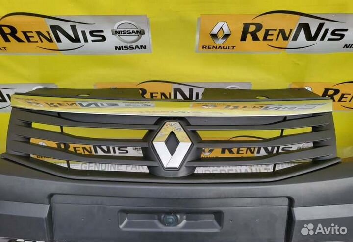 Бампер передний В сборе передний Renault Sandero