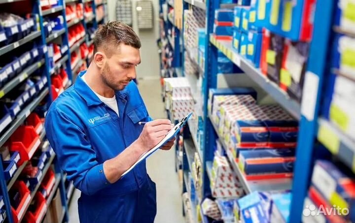 Работник торгового зала