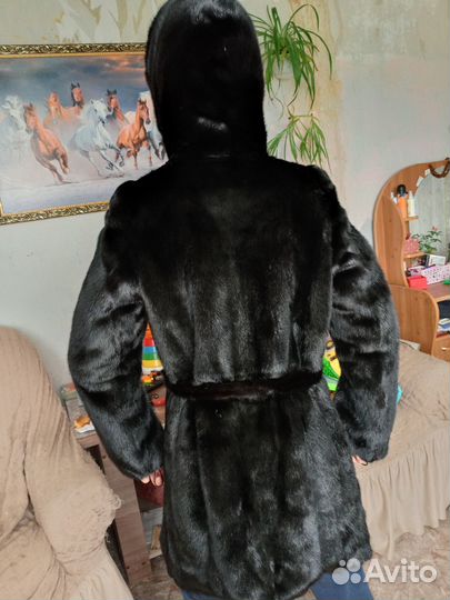 Продам норковую шубу