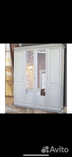 Продам спальный гарнитур