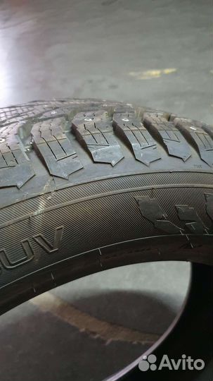 Nokian Tyres Hakkapeliitta 9 SUV 275/50 R20