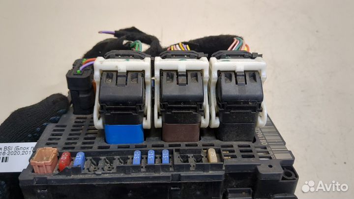 BSM Блок предохранителей Peugeot 3008