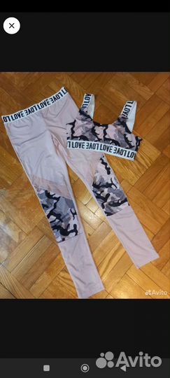 Костюм для спорта, леггинсы и топ