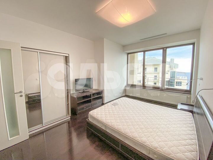 1-к. квартира, 104,1 м², 13/15 эт.