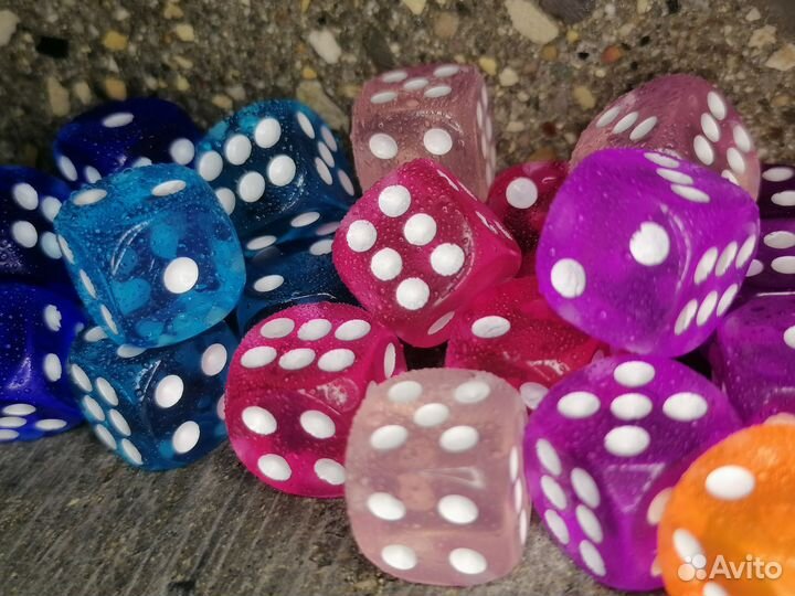 Кубики игральные цветные прозрачные