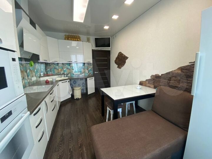 2-к. квартира, 70,2 м², 9/11 эт.