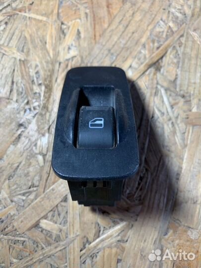 Кнопка стеклоподъемника Chery Tiggo T11 sqre4G16