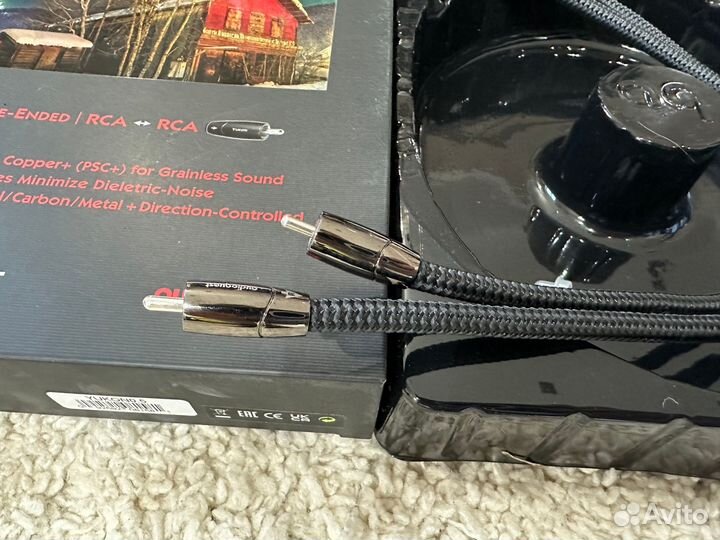 Кабель AudioQuest Yukon RCA-RCA 0.5 m