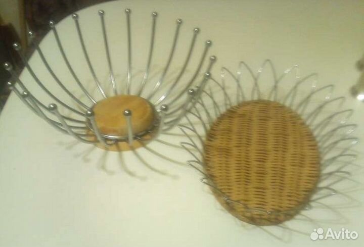 Ваза для цветов и фрукт или сладостей. хлебницы