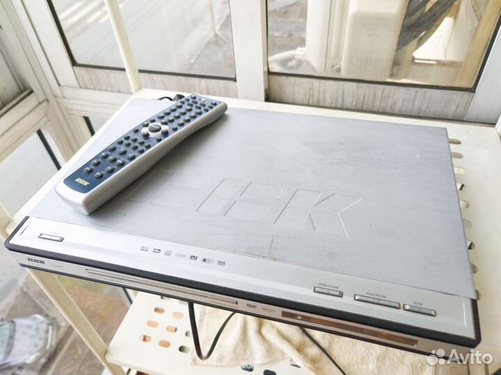 DVD плеер BBK DV967S
