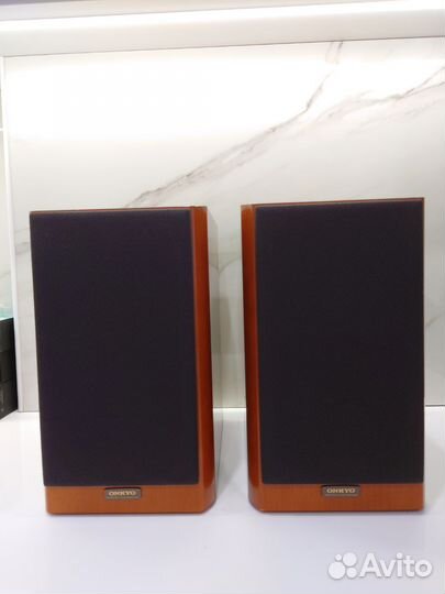 Акустические колонки Onkyo D-102EX
